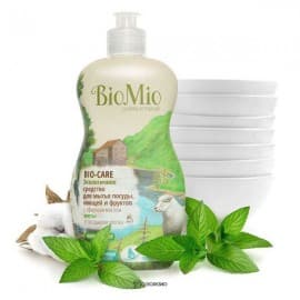 Экологичное средство для мытья посуды, овощей и фруктов с эфирным маслом мяты и экстром хлопка 450 мл BioMio 100575