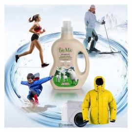 Экологичный гель для стирки деликатных тканей без запаха BioMio BIO-SENSITIVE 1500 мл