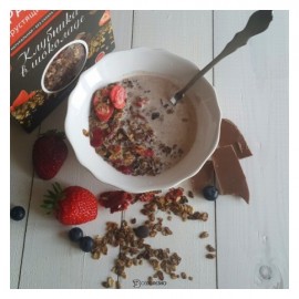 Гранола Клубника в шоколаде 250 г POLEZZNO 160107